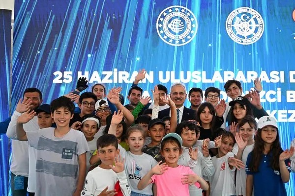 Bakan Uraloğlu’ndan denizcilere sevindiren haber! Sınav ve belge işlemlerinde yeni dönem